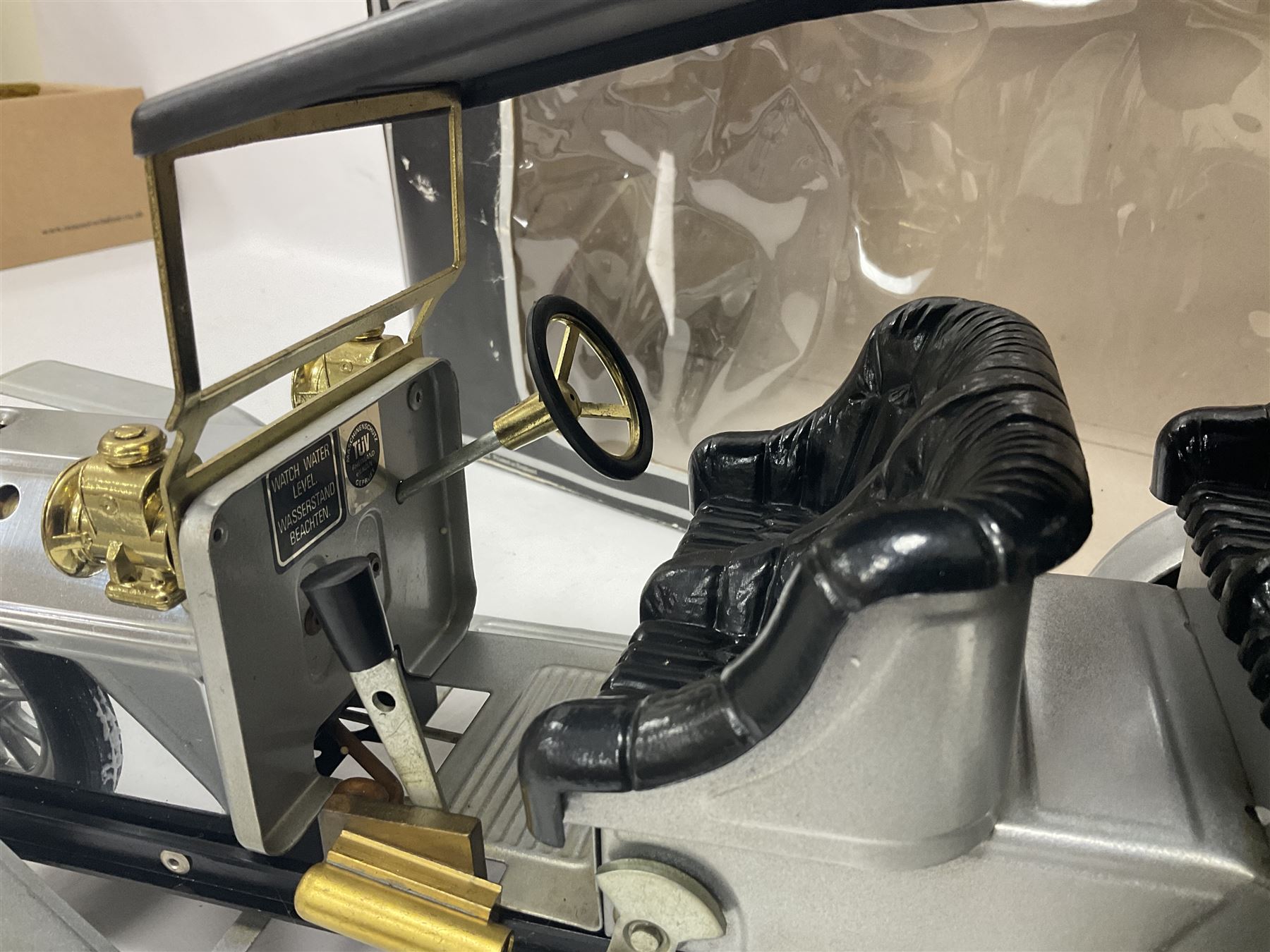 Mamod SA1L ‘Live Steam Limousine’ in silver, in original box 