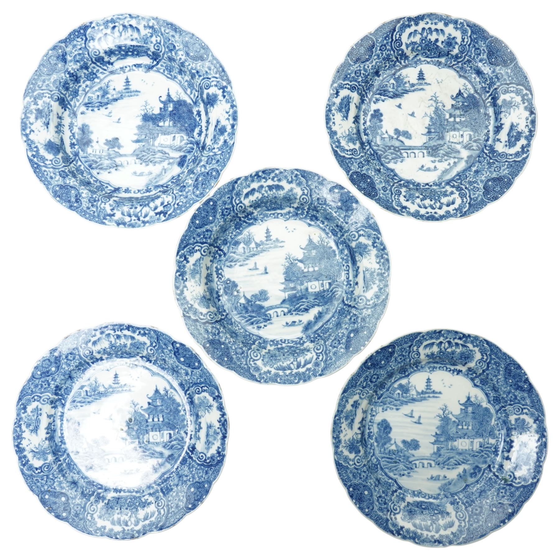 Set of five late 18th century Chinese export blue and white plates, Qing dynasty, approximately Qianlong period, D23cm 
