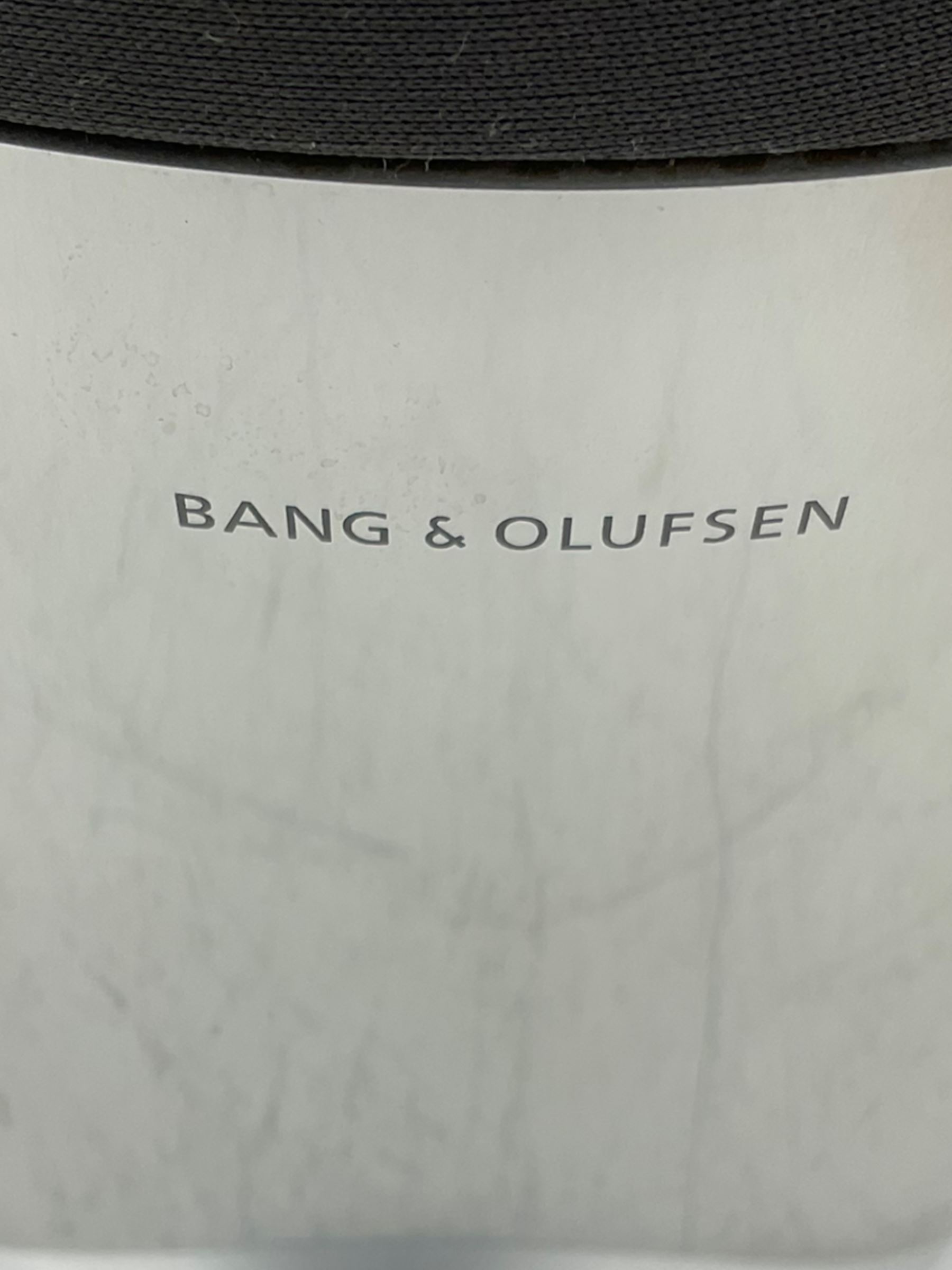 Pair of Bang & Olufsen Beolab 1 floor speakers, 40W, type 6842, serial 14622415/14632941