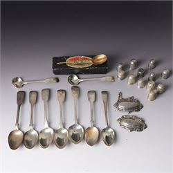 Three George IV silver fiddle pattern teaspoons London 1824, pair of George IV silver cond...