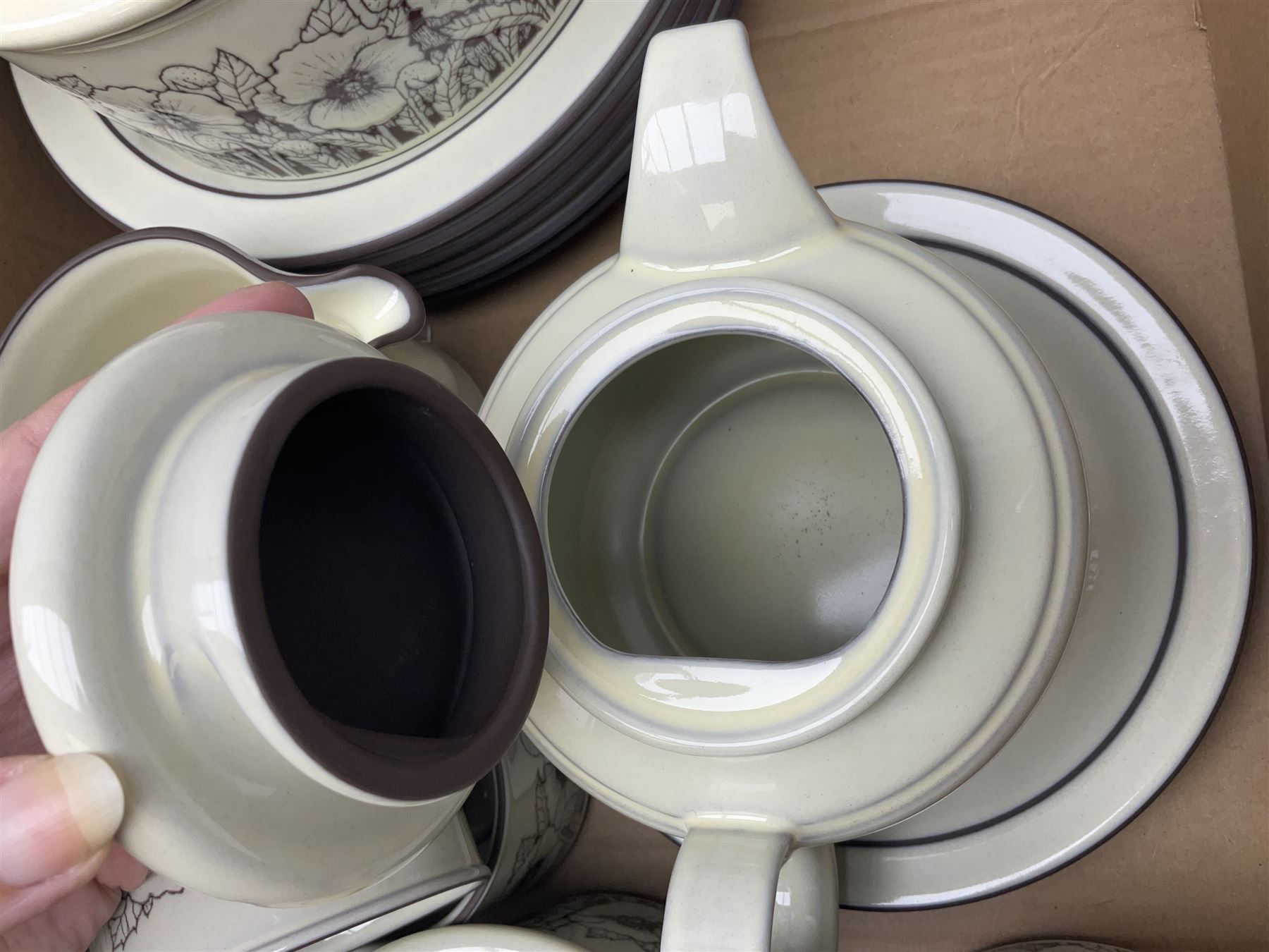 Quantity of Hornsea 'Cornrose' pattern tea and dinner wares, to include teapot, lidded twin handled tureen, storage jars, bowls, dinner plates etc
