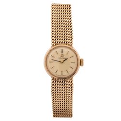 Omega ladies 9ct gold manual wind wristwatch, Cal. 244, white / cream dial with dagger and...