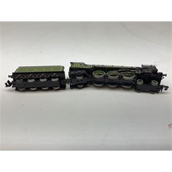 Graham Farish by Bachmann 'N' gauge - Class J39 0-6-0 locomotive no. 1856, Class 8F 2-8-0 locomotive no.48773 and Class A2 4-6-2 'A.H. Peppercorn' locomotive no.525  (3)