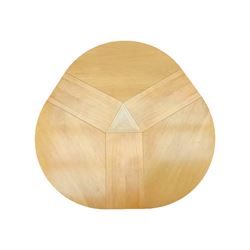 Skovby - 'SM32' late 20th century beech circular extending dining table circular segmented top turning to activate a patented spring loaded triple leaf extension stored within the cylindrical column base (Extended diameter 146cm); and set of four chairs (Width 47cm, Depth 56cm, Height 95cm, Seat height 47cm)