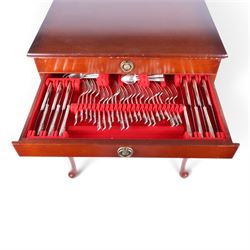 Price Brothers Sheffield floor canteen of Consort cutlery