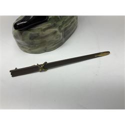 Royal Doulton Figure, Lord Olivier as Richard III, HN2881, limited edition 417/750, with certificate of authentication and original box, H28cm 