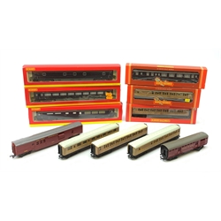 Hornby '00' gauge - four Royal coaches, all boxed; five teak finish passenger coaches, two boxed; and two Mail coaches