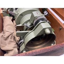 Vickers Instruments England Cooke V22 surveyor's theodolite, No.V.221387, with green enamelled body H32cm; in fitted wooden carrying box with retaining bar and repair label dated 3/8/77.