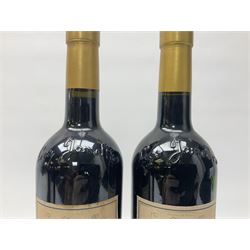 Mixed wine, comprising two bottles Les Jamelles 2009 Reserve Mourvedre, 750ml 13.5% vol, Joan d'Anguera 2015 Altaroses, 75cl 14% vol, Roc de Lussac 2010, Lussac-Saint-Emilion, 750ml, 14% vol and Rhebokskloof, 1997 Gamay Noir, 750ml, 13.5% vol (5)