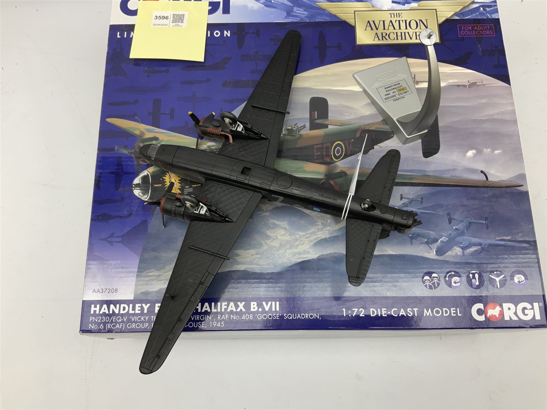 Corgi Aviation Archive - limited edition AA37208 1:72 scale model of a Handley Page Halifax B.VII bomber No.0630/1400, boxed with certificate card; together with Corgi Aviation Archive - limited edition AA34802 1:72 scale model of a Vickers Wellington Mk.X bomber No.2082/3000, unboxed (2)