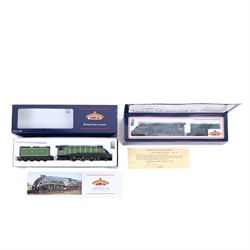 Two Bachmann 00 gauge class A4 locomotive and tenders, comprising no. 31962X 4-6-2 'Sir Mu...