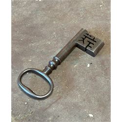 19th century plate iron strongbox / safe, complete with handle, working with key. H96cm, W58cm, D63cm - COLLECTION BY APPOINTMENT FROM: The White House, Thirsk Road, Easingwold, York, YO61 3NF - CALL 01723 507111 TO ARRANGE