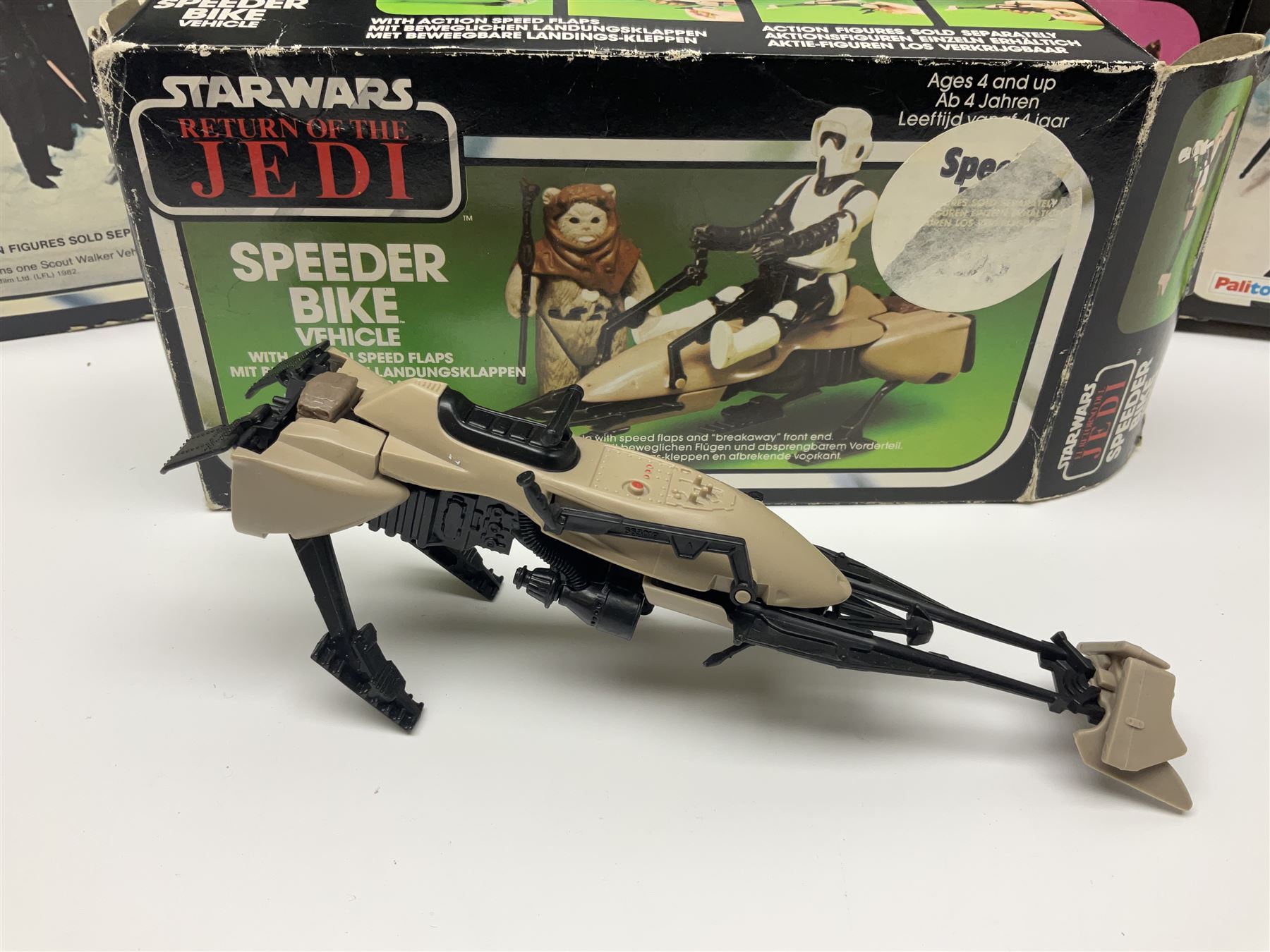 Star Wars - Return of the Jedi Scout Walker Vehicle, Speeder Bike Vehicle and Vehicle Maintenance Energiser; together with The Empire Strikes Back Cap-2 Captivator and MTV-7 Multi-Terrain vehicle; and Waddingtons 1977 Star Wars Entering the City jig-saw puzzle; all boxed (6)