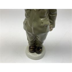 Royal Dux figure of a saluting soldier and Willow Art Crested ware Hull soldiers war memorial c1903 late South African war, tallest H19cm