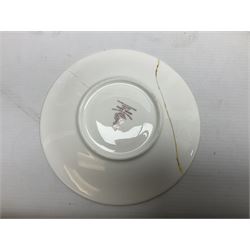 Royal Doulton Royal Gold pattern tea and dinner service for eight, comprising dinner plates, side plates, tea plates, soup bowls, sauce boat and saucer, dessert bowls, coffee cans and saucers, teacups and saucers and two lidded tureens