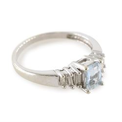 10ct white gold aquamarine and diamond ring, single octagonal cut aquamarine of approx 0.45 carat, with three tapered baguette cut diamonds set either side, stamped