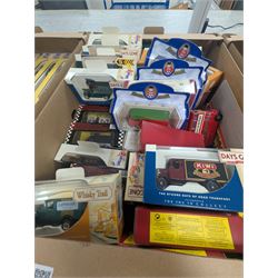Collection of diecast model cars, incluidng Lledo Days Gone and Oxford Diecast and Lledo Trackside examples, all boxed, together with a Ringtons Giftset, boxed, tin three boxes
