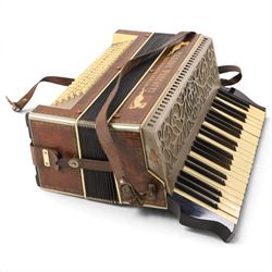 Italian Cesare Pancotti accordion, contained within a wooden case