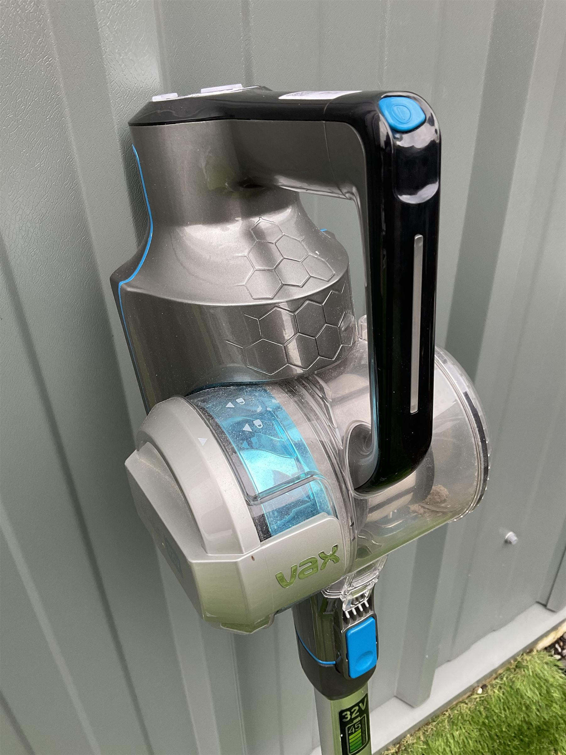 Vax TBT3V1B1 cordless vacuum cleaner (no charger) - THIS LOT IS TO BE COLLECTED BY APPOINTMENT FROM DUGGLEBY STORAGE, GREAT HILL, EASTFIELD, SCARBOROUGH, YO11 3TX