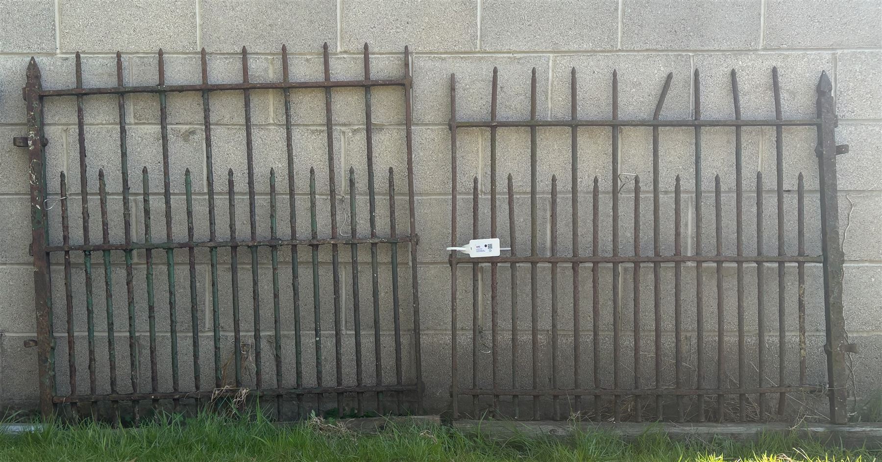 Pair of 19th century wrought iron driveway gates. H113cm, each width 126cm. - COLLECTION BY APPOINTMENT FROM: The White House, Thirsk Road, Easingwold, York, YO61 3NF - CALL 01723 507111 TO ARRANGE