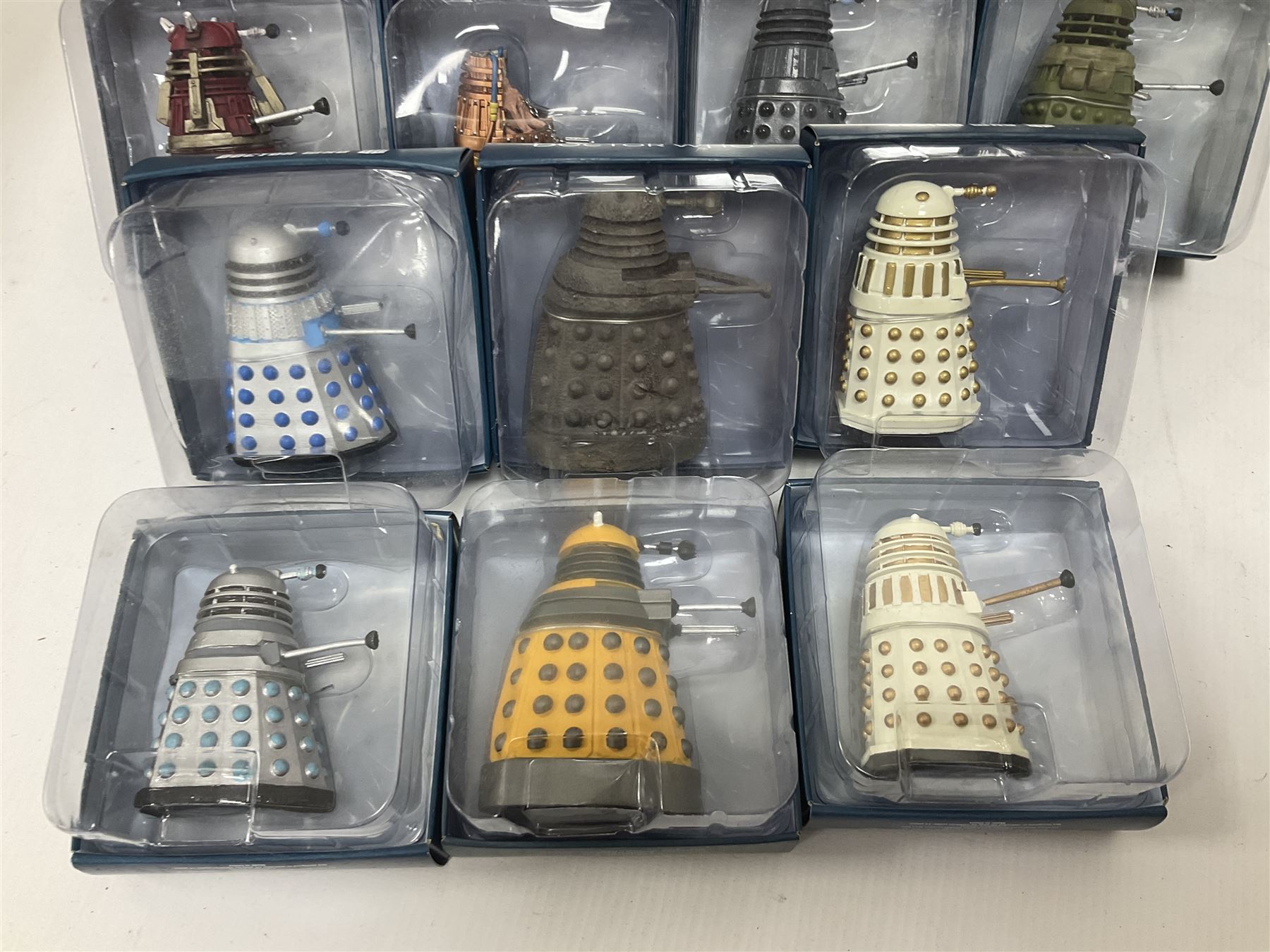 ‘Dr Who’ - Eaglemoss periodical Figurine Collection comprising twenty-seven figures of Tardis’ and Daleks, including Special Tardis 1 figure, two still with original magazine; all boxed, most with factory tie-downs 