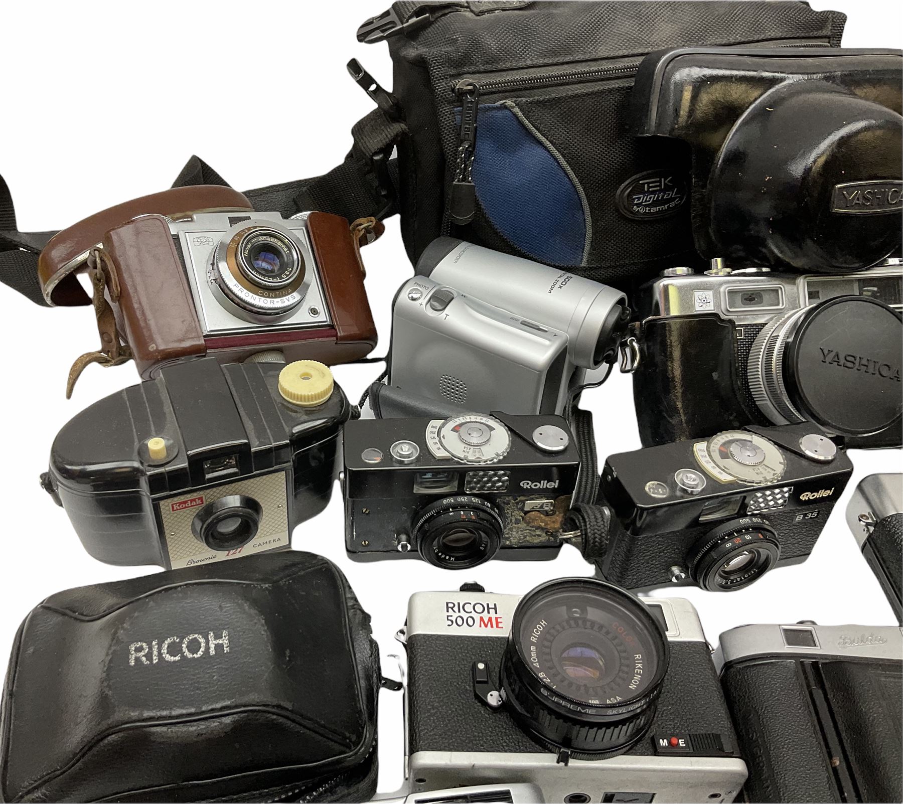 Collection of cameras, to include three Olympus Trip 35,  Balda Super Baldax, Seagull 4A TLR Camera, Pentax MG, Pentax-MV1, Yashica, two Yashica Electro 35, Rollei B35, Fujica 35 EE etc. 