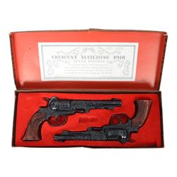 Crescent Texan Matched Pair of toy pistols in box, circa 1959
