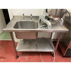 Stainless steel single sink unit with drainer and under-shelf- LOT SUBJECT TO VAT ON THE HAMMER PRICE - To be collected by appointment from The Ambassador Hotel, 36-38 Esplanade, Scarborough YO11 2AY. ALL GOODS MUST BE REMOVED BY WEDNESDAY 15TH JUNE.