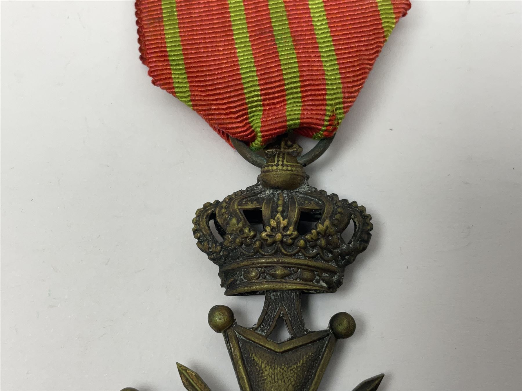WWI French 1914-1916 Croix de Guerre with MID leaf and ribbon; and WWI Belgian 1914-1918 Croix de Guerre with ribbon (2)