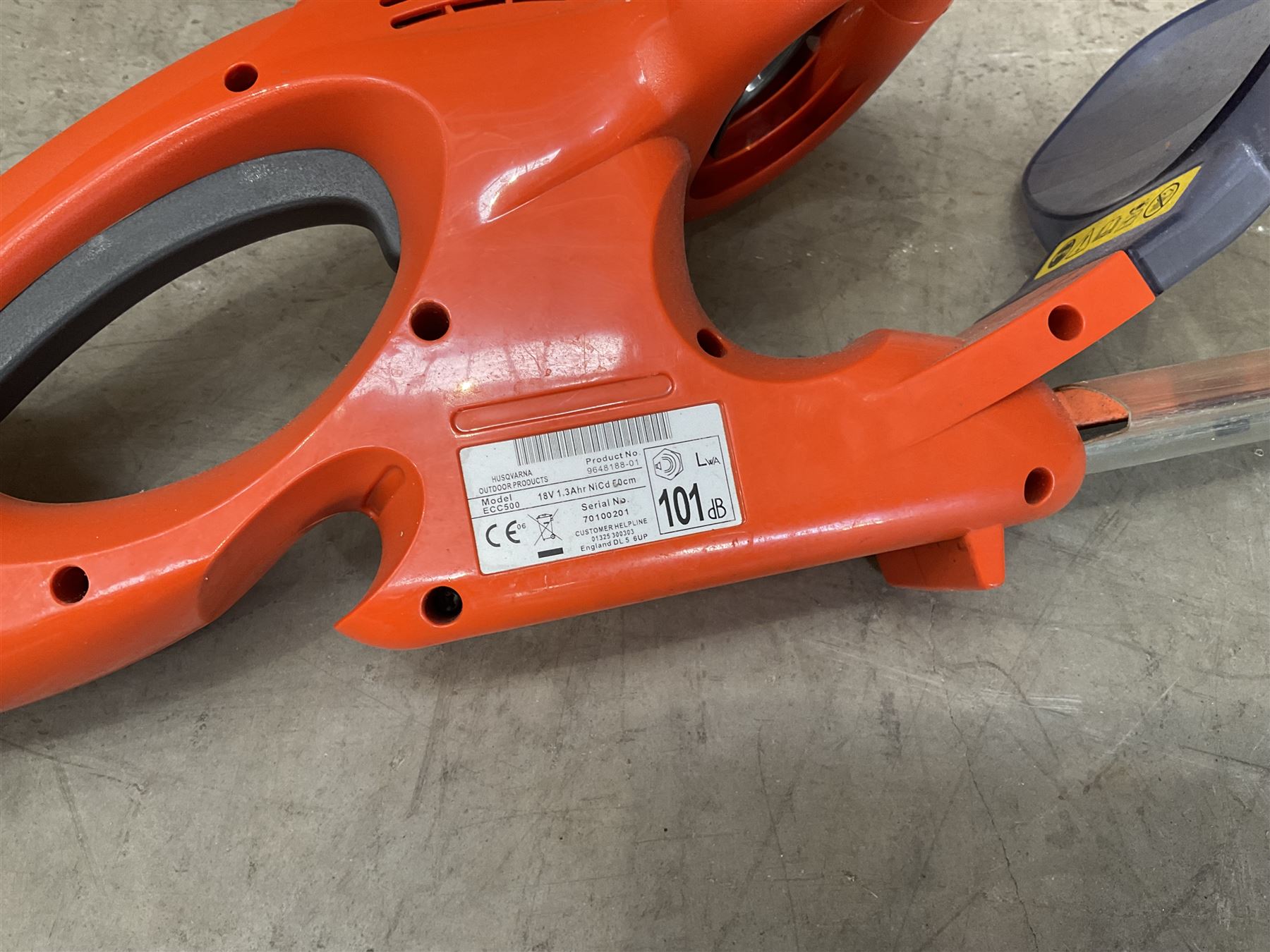Flymo Scirocco 3000w leaf blower and EasiCut 500CT hedge trimmer (2)