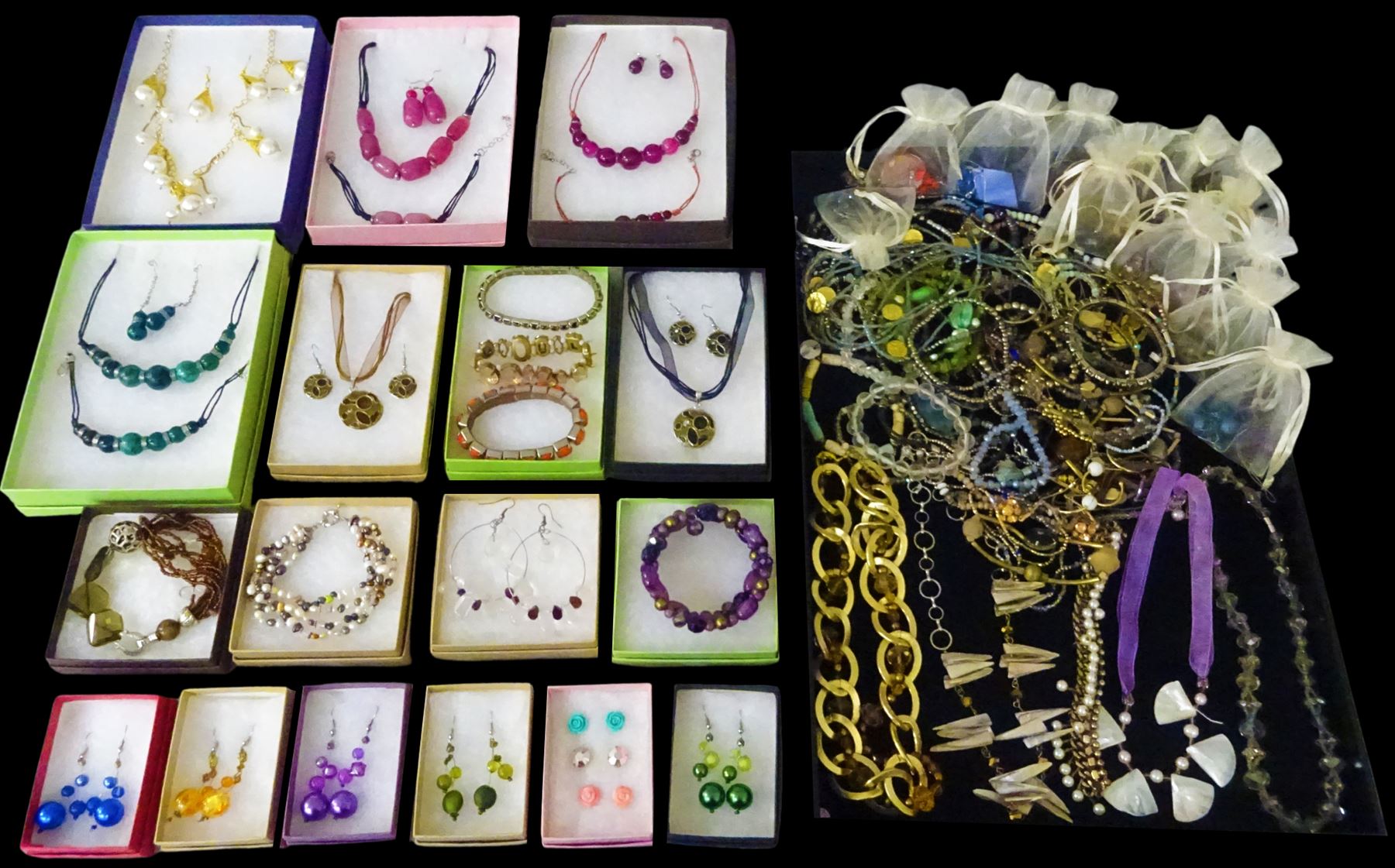 Assorted costume jewellery to include bracelets, necklaces, and