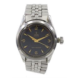 Tudor Oyster gentleman's stainless steel manual wind wristwatch, Ref. 7903, case No. 77385, on stainless steel strap with Rolex fold-over clasp