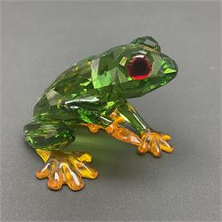 Pair Swarovski Crystal frogs, designed by Elizabeth Ademer, H8cm