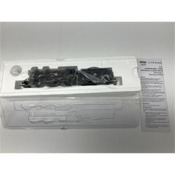 Hornby '00' gauge - D49/1 Hunt Class 4-4-0 locomotive 'The Cotswold' No.62760; and Class J15 0-6-0 locomotive No.65475; both DCC ready; both boxed (2)