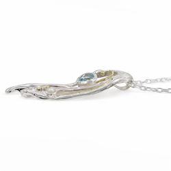 Silver and 14ct gold wire blue topaz and pearl pendant necklace, stamped 925