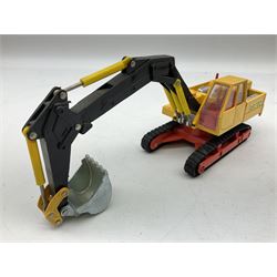 Dinky - Coles Hydra Truck 150T No.980; and Atlas Digger No.984; both boxed with internal packaging (2)