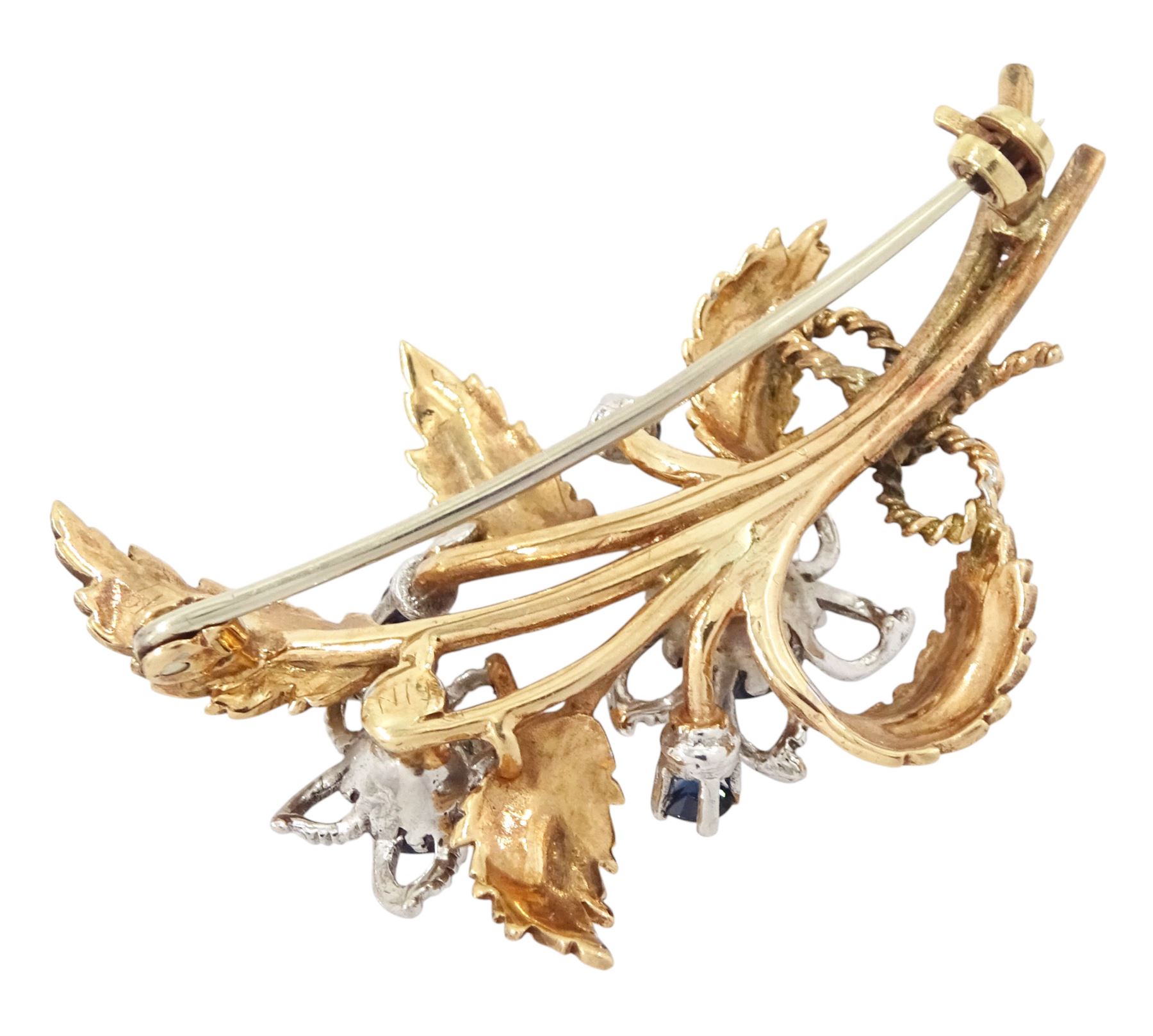 9ct gold sapphire flower wreath brooch