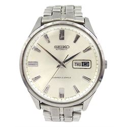 Seiko Sportsmatic gentleman's stainless steel 21 jewels automatic wristwatch, Ref. 6619-9990, silvered dial with day/date aperture, on stainless steel strap