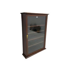 Late 20th century mahogany display cabinet, single glazed door enclosing shelves
