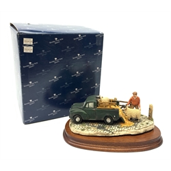 A limited edition Border Fine Arts figure group, To the Tup Sale, model no JH72 by David Walton, 550/1850, on wooden base, figure L22cm, with box, (a/f). 