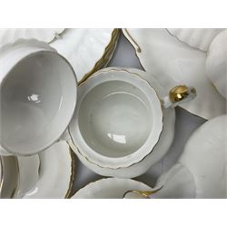 Royal Albert Val D'or pattern tea service for six, comprising teapot, milk jug, sucrier, six teacups and saucers, tea plates, side plates, dessert plates, etc (33)