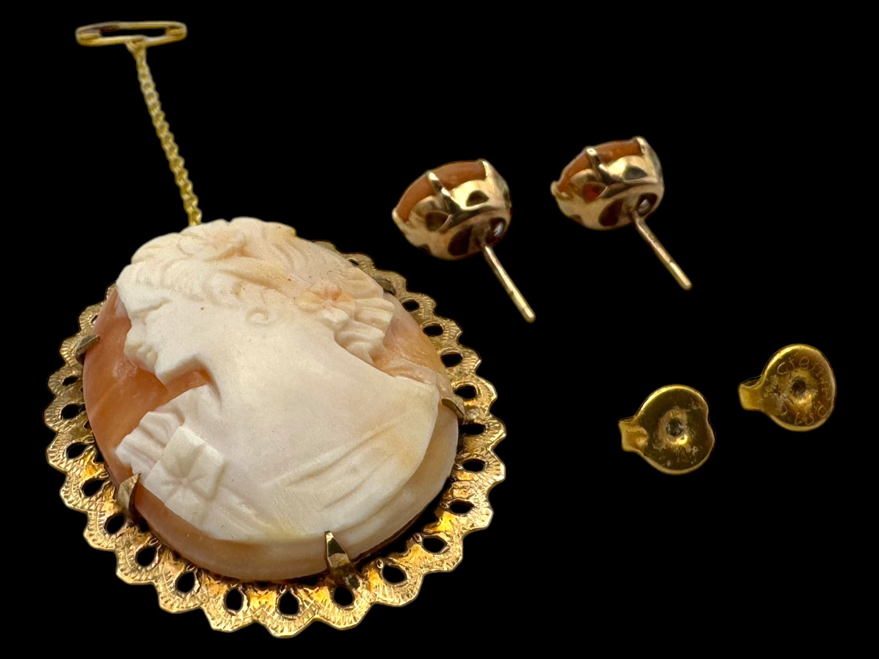 9ct gold cameo brooch and a pair of 9ct gold cameo earrings, all hallmarked 