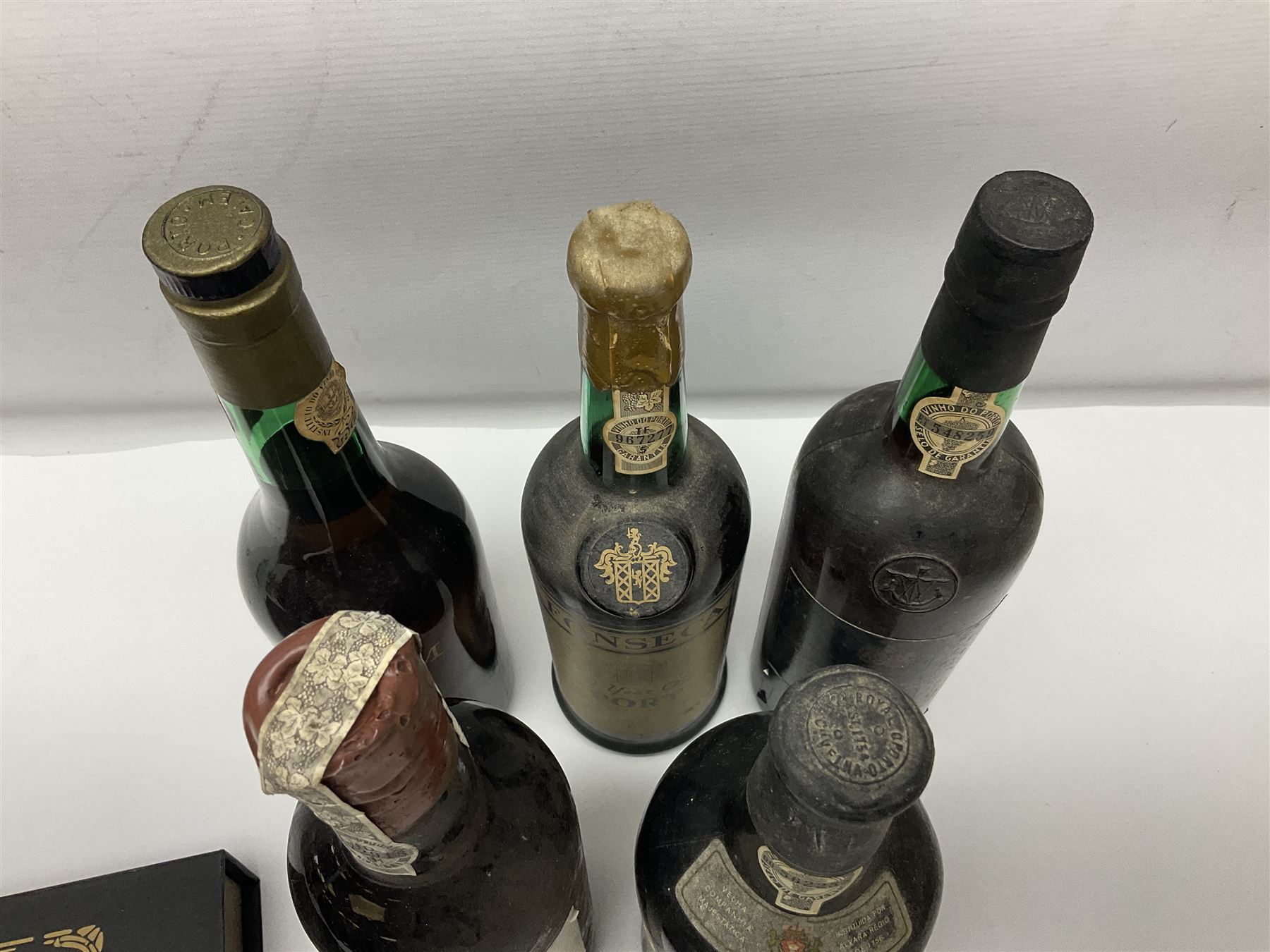 Mixed port, to include Don Pablo, 1982, port, Justerini and Brooks tawny port, calem port, etc, various contents and proof