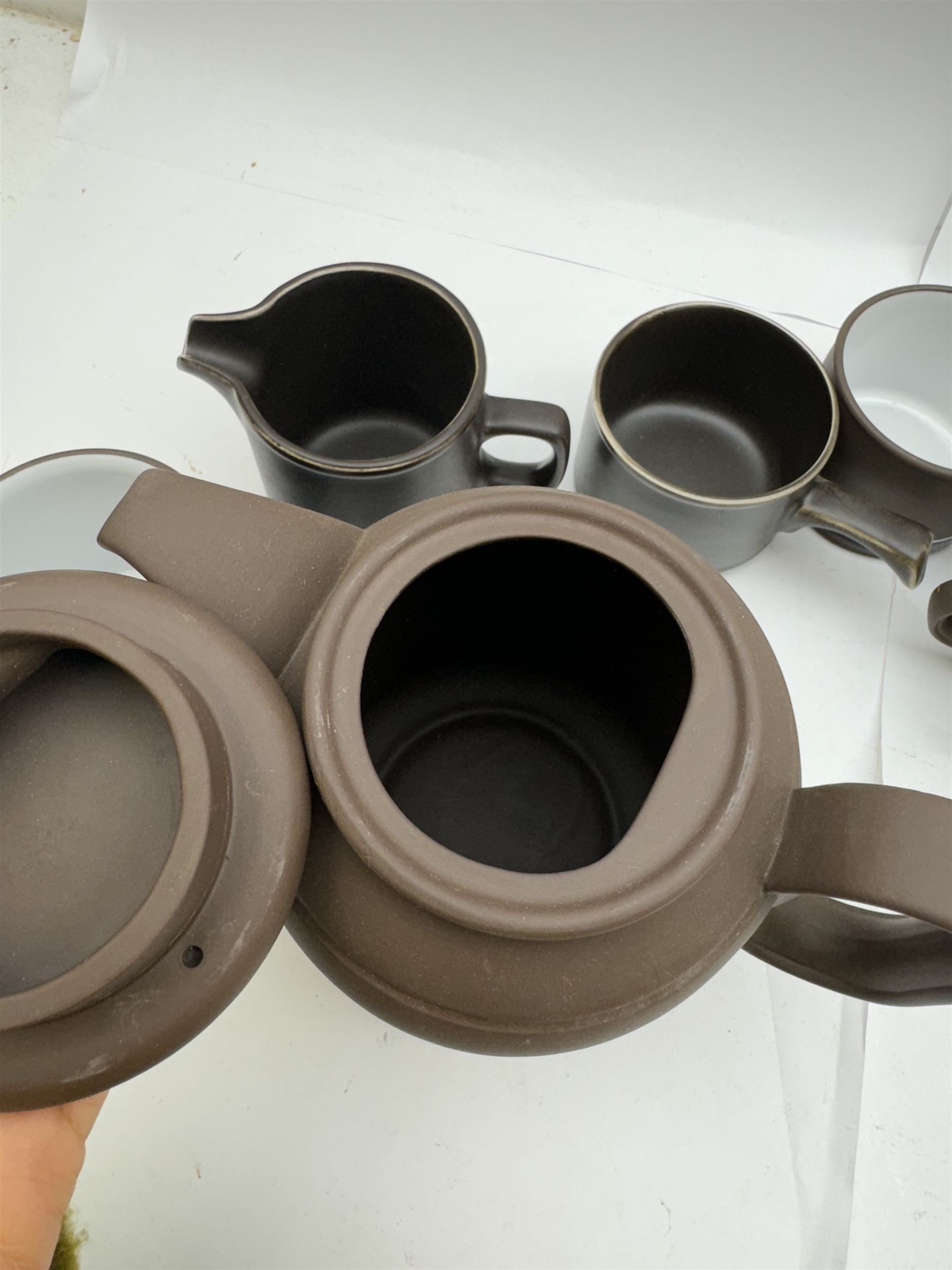 Hornsea Lancaster Vitramic Contrast pattern tea service, including coffee pot, jug, sugar bowl, cups saucers, etc together with other items of Hornsea Lancaster Vitramic