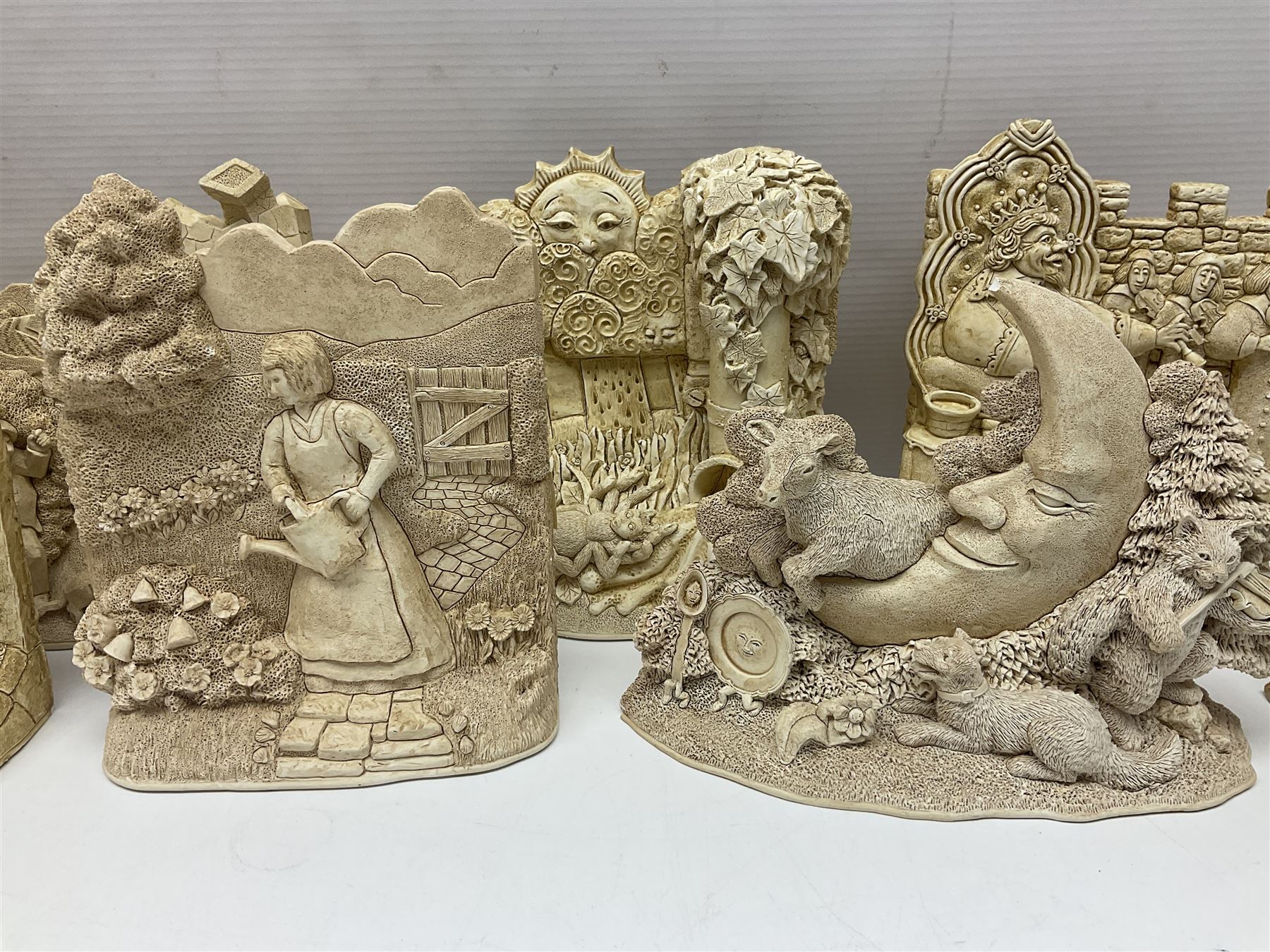 Thirty three Lilliput Lane models from the British collection and paint your own Children's Plaques, to include I am a little teapot, Gnome improvements, Dennis the Dragon, Bill and Ben, The Bobbins etc, some with boxes and deeds 