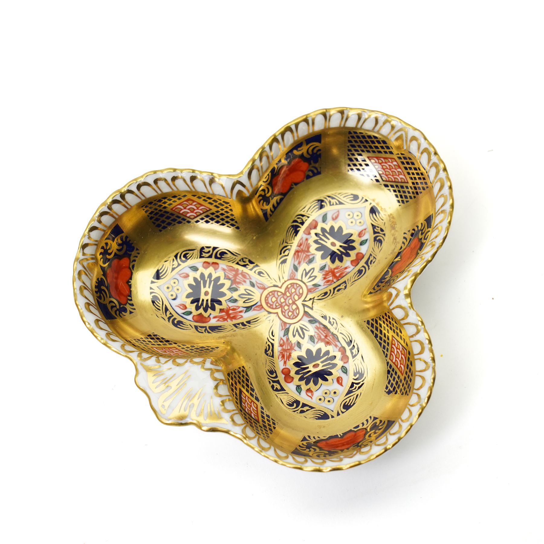 Pair of Royal Crown Derby Imari 1128 pattern oval pill boxes, boxed, W6.5m; together with two further pairs of trays in the same pattern, of clover and rectangular form, boxed (6)