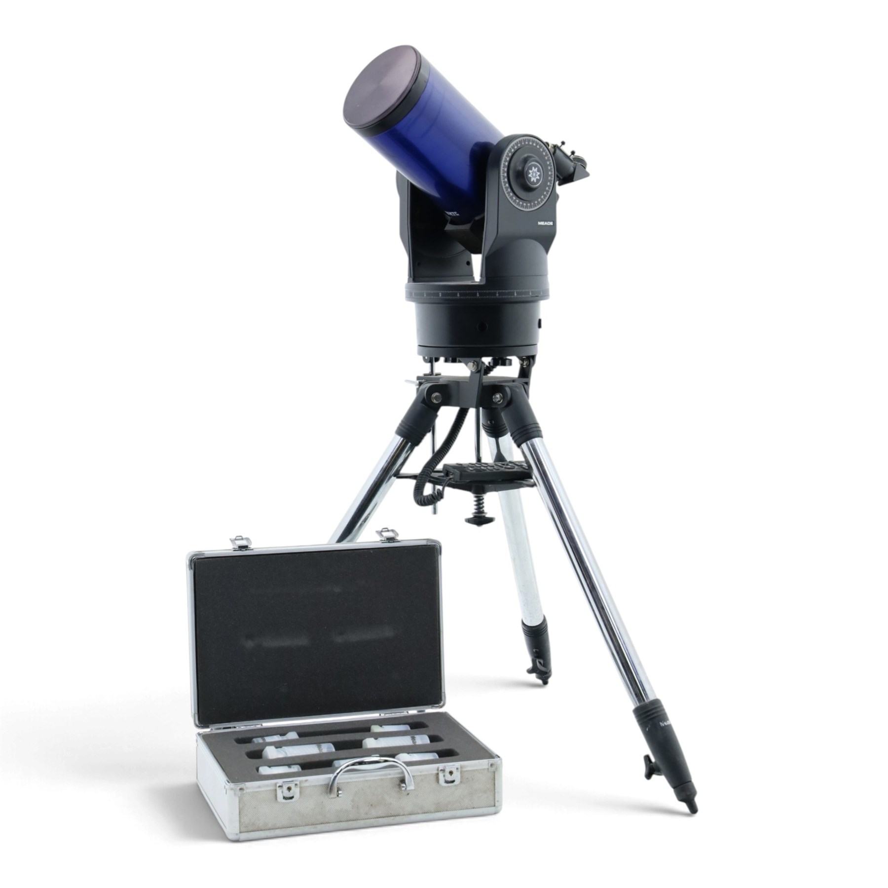Meade ETX-125 telescope, reflector telescope with tripod, Autostar controller and seven eyepieces, contained in a Meade flight case