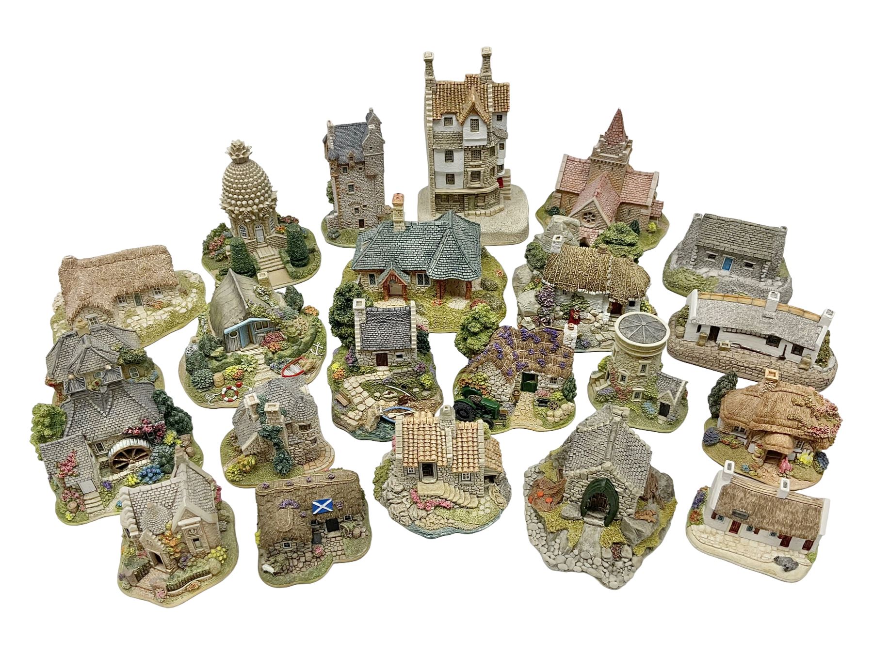Nineteen Lilliput Lane models from the Scottish Collection