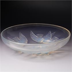 Lalique opalescent glass bowl in the 'Nonettes' pattern moulded with birds, marked R Lalique France D22cm
