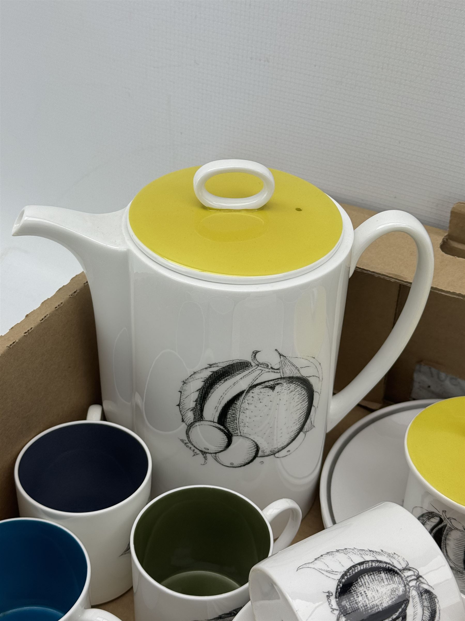 Susie Cooper black fruit part coffee set | Ceramics | 114419